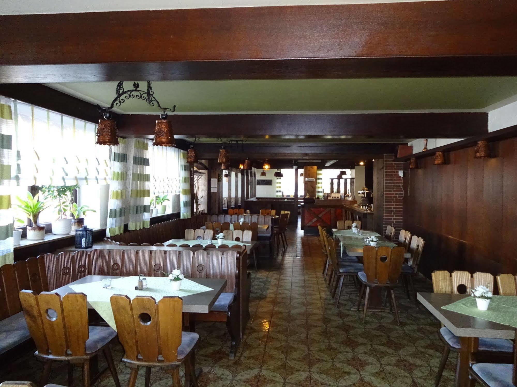 Gasthof Hotel Zum Ross Wertheim Exterior photo